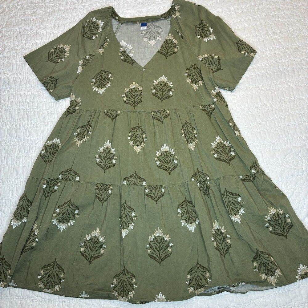Green floral swing dress V-neck flutter sleeve Sz L boho cottage garden babydoll